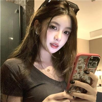 葛洛莉亚·贝尔